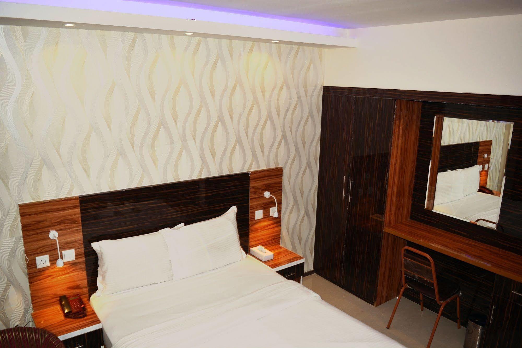 דובאי Zagy Hotel מראה חיצוני תמונה